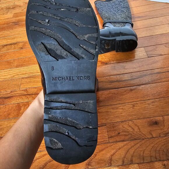 Michael Kors strech tall charm Rain Boots. Size 8 - Picture 11 of 11